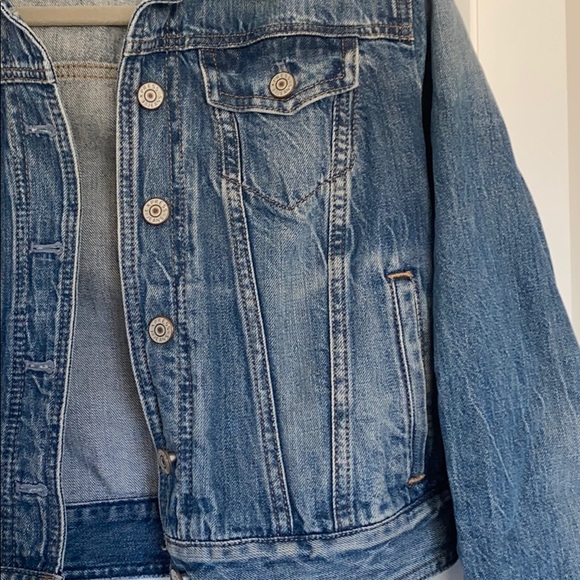 Cropped Jean Jacket - Picture 4 of 4